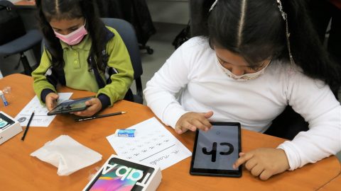 Centro Acacia UA lanza aplicación para móviles enseña el abecedario con biodiversidad del norte de Chile