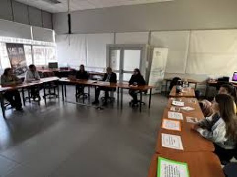 Centro ACACIA UA presenta estrategia de trabajo sobre diversidad e inclusión a seremi de Educación